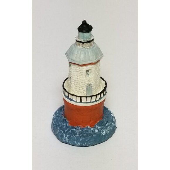 BALTIMORE LIGHT MARYLAND LIGHTHOUSE NEW IN BOX 2 INCHES TALL (3002) - Picture 2 of 7